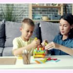 single parent budgeting at home with child