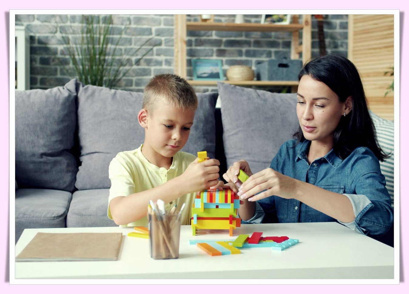 single parent budgeting at home with child